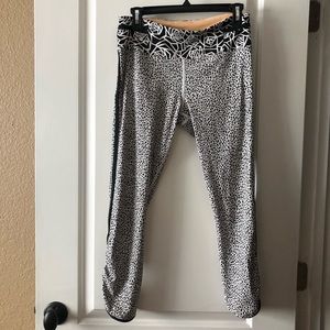 Black & White Pattern Lululemon Leggings